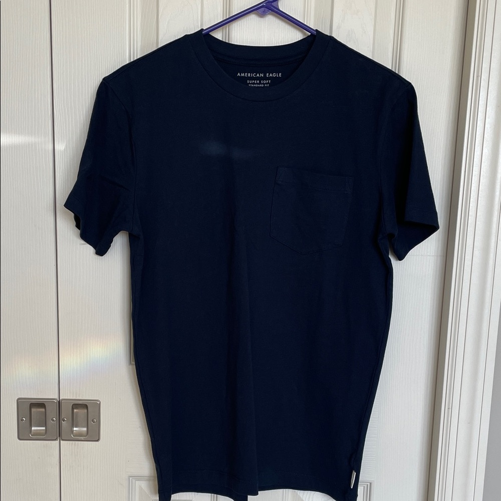 American Eagle Outfitters Men's Dark Blue Tee